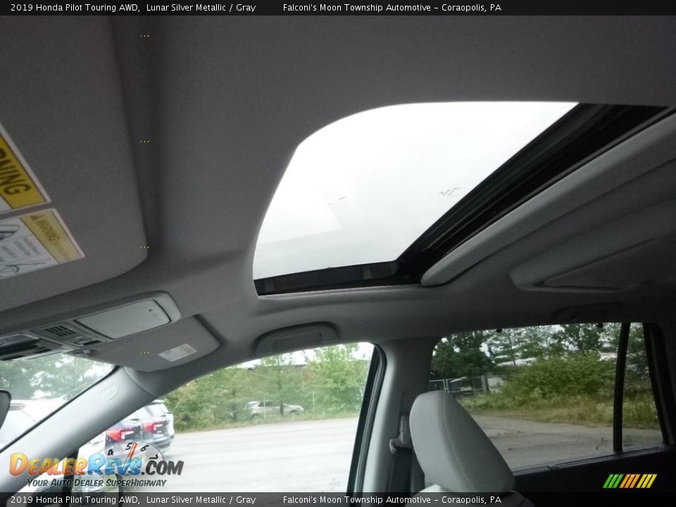 2019 Honda Pilot Touring AWD Lunar Silver Metallic / Gray Photo #12