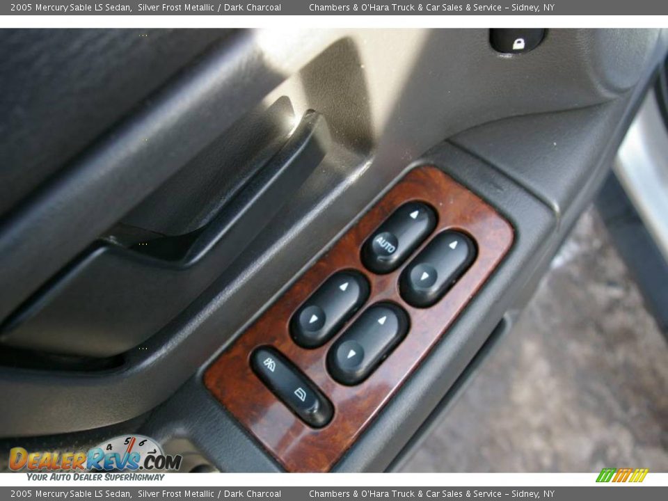 2005 Mercury Sable LS Sedan Silver Frost Metallic / Dark Charcoal Photo #6