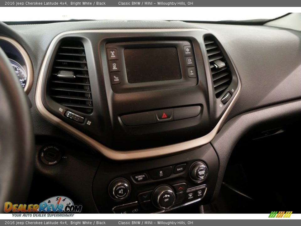 2016 Jeep Cherokee Latitude 4x4 Bright White / Black Photo #9