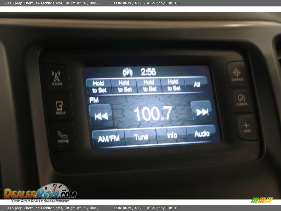 2016 Jeep Cherokee Latitude 4x4 Bright White / Black Photo #11