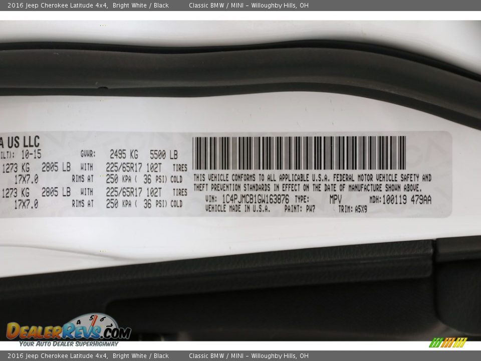 2016 Jeep Cherokee Latitude 4x4 Bright White / Black Photo #23