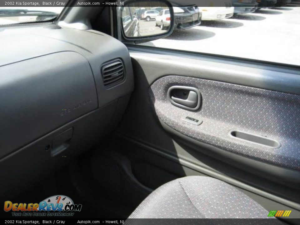 2002 Kia Sportage Black / Gray Photo #20
