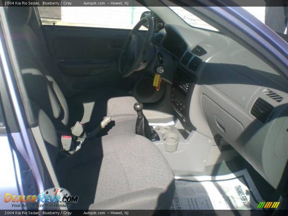2004 Kia Rio Sedan Blueberry / Gray Photo #10