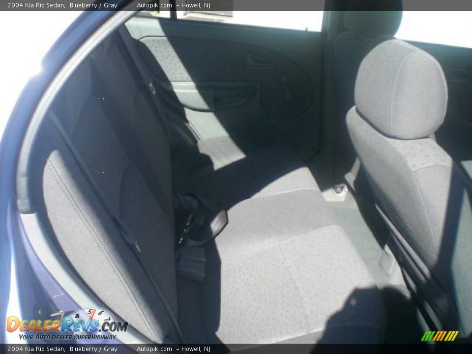 2004 Kia Rio Sedan Blueberry / Gray Photo #11