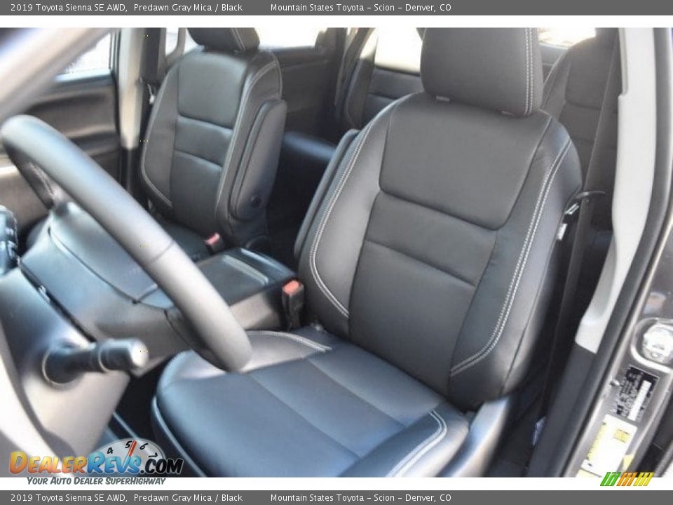 Front Seat of 2019 Toyota Sienna SE AWD Photo #7