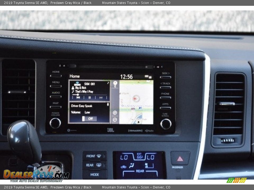 Controls of 2019 Toyota Sienna SE AWD Photo #10