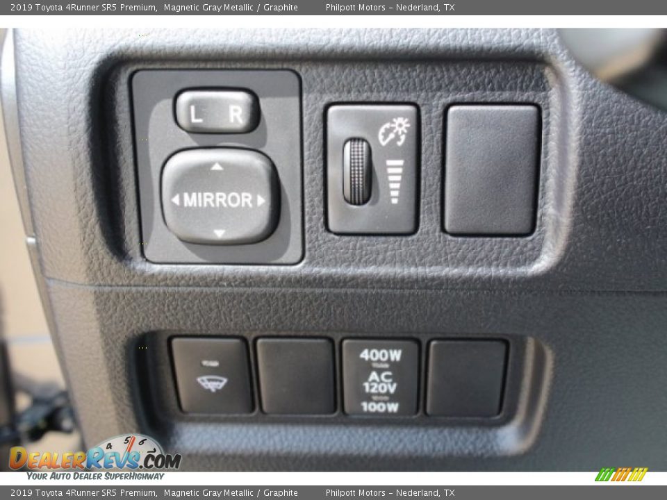 Controls of 2019 Toyota 4Runner SR5 Premium Photo #22