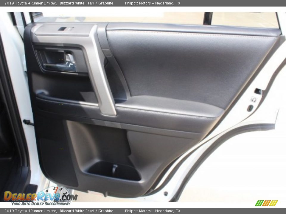 2019 Toyota 4Runner Limited Blizzard White Pearl / Graphite Photo #29
