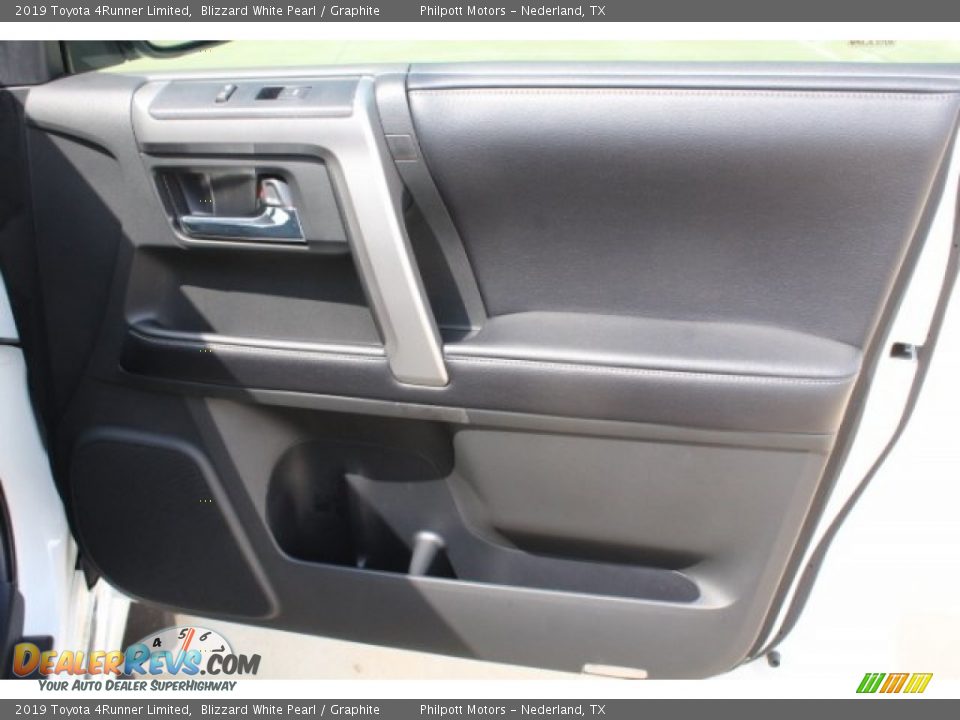 2019 Toyota 4Runner Limited Blizzard White Pearl / Graphite Photo #31