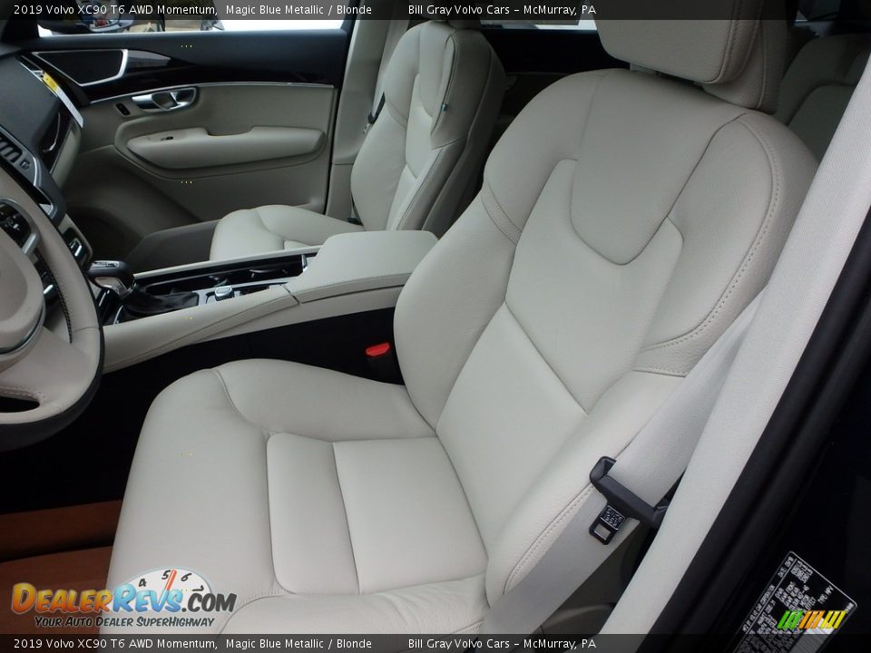 Front Seat of 2019 Volvo XC90 T6 AWD Momentum Photo #7