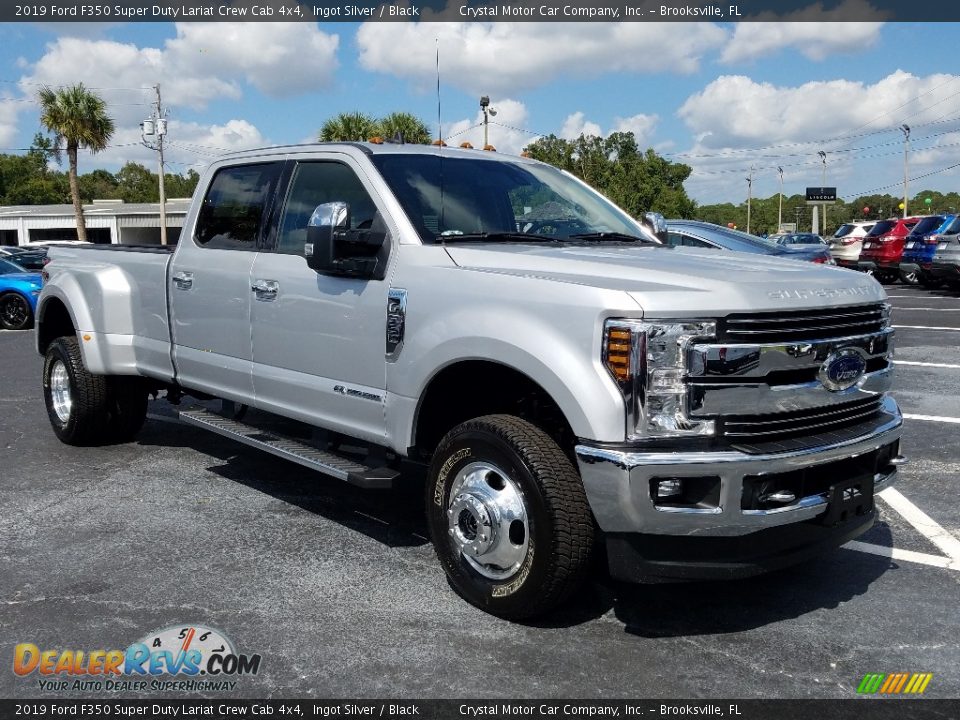 Front 3/4 View of 2019 Ford F350 Super Duty Lariat Crew Cab 4x4 Photo #7