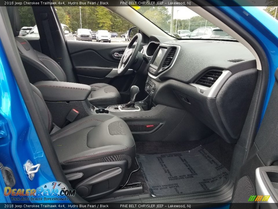 Front Seat of 2018 Jeep Cherokee Trailhawk 4x4 Photo #12