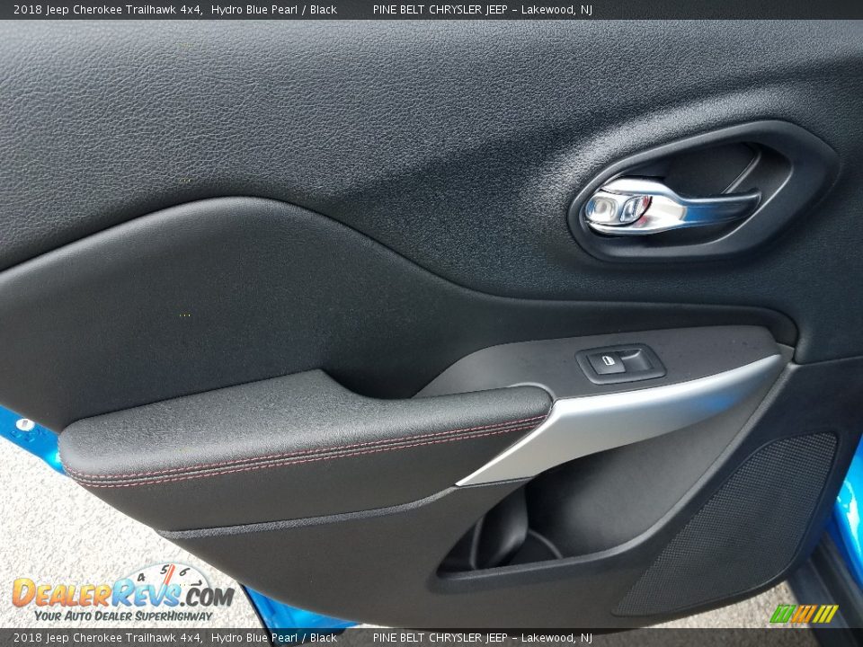 2018 Jeep Cherokee Trailhawk 4x4 Hydro Blue Pearl / Black Photo #18