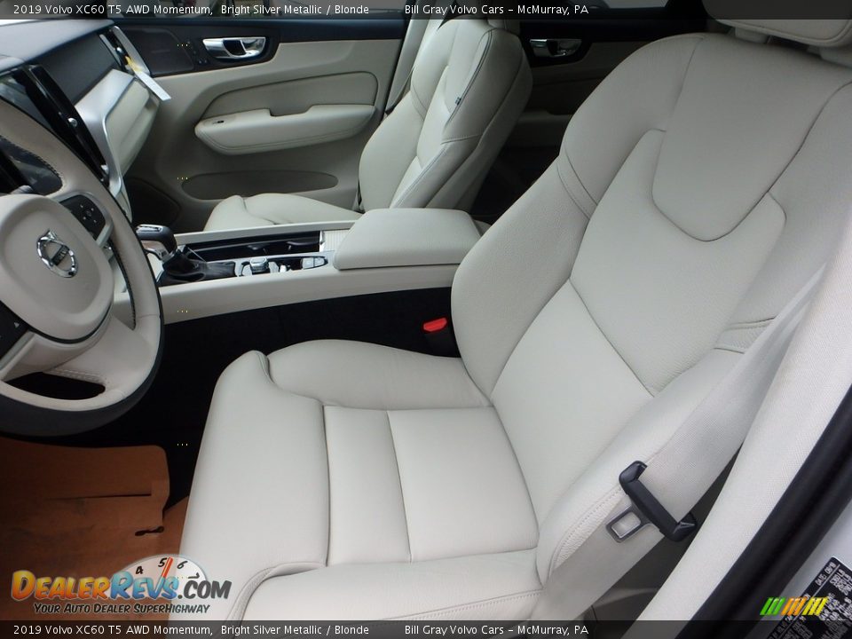 2019 Volvo XC60 T5 AWD Momentum Bright Silver Metallic / Blonde Photo #7