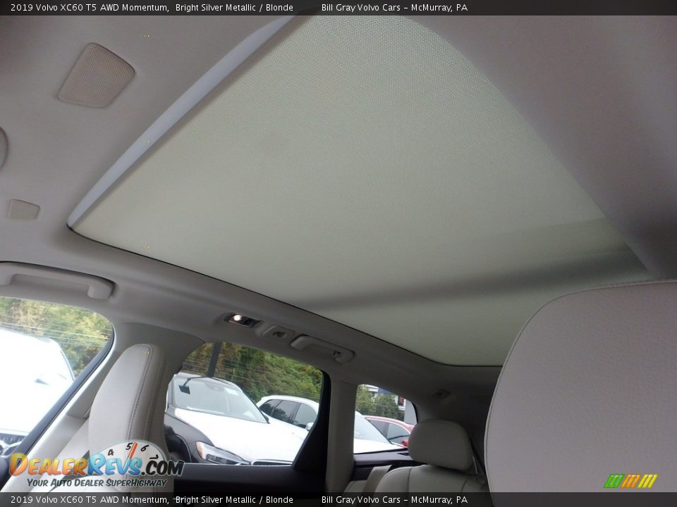 2019 Volvo XC60 T5 AWD Momentum Bright Silver Metallic / Blonde Photo #12