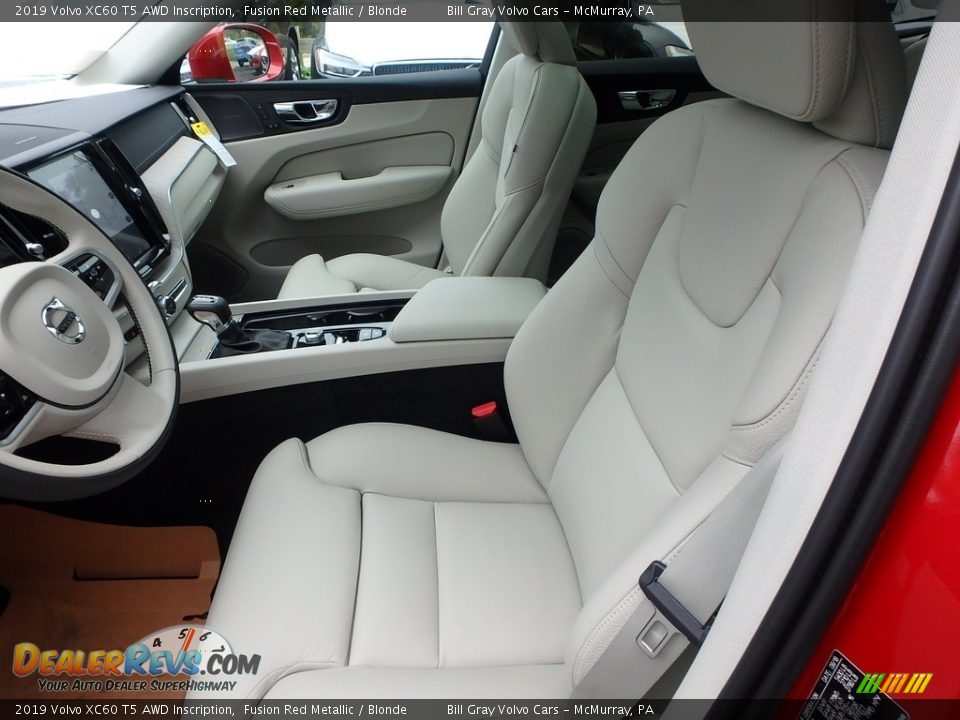 Front Seat of 2019 Volvo XC60 T5 AWD Inscription Photo #7