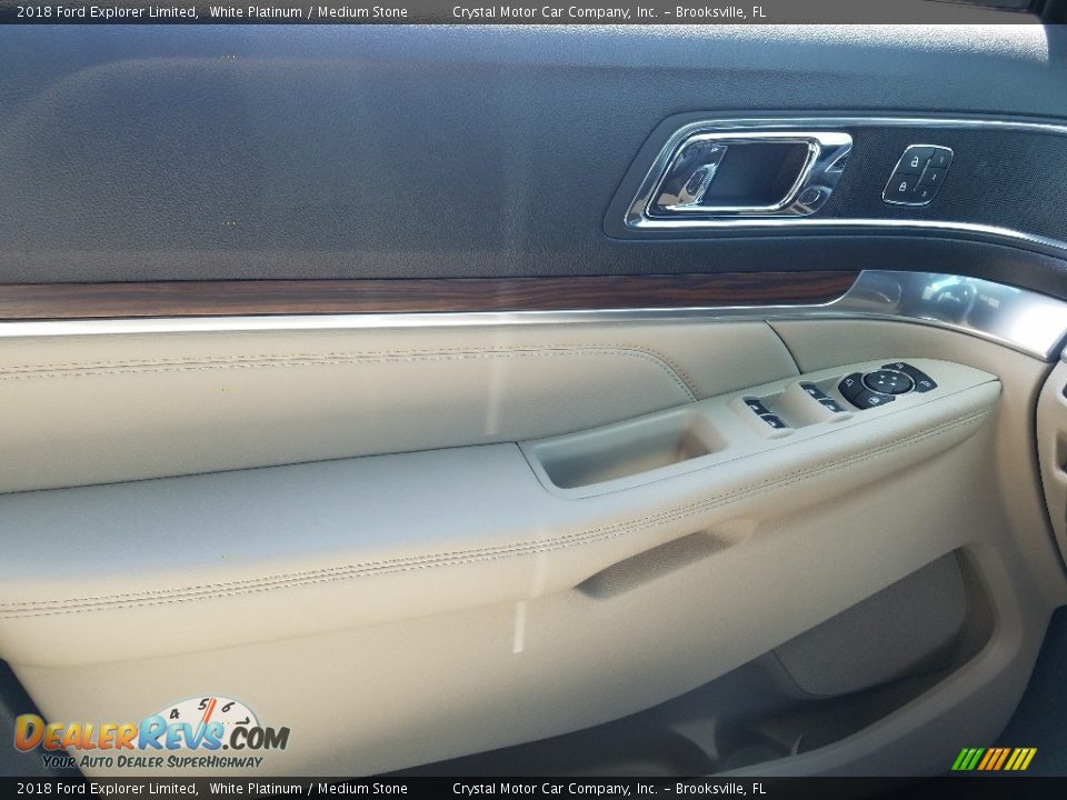 2018 Ford Explorer Limited White Platinum / Medium Stone Photo #17