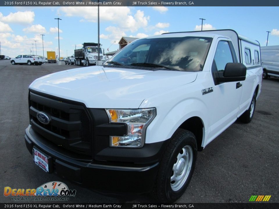 2016 Ford F150 XL Regular Cab Oxford White / Medium Earth Gray Photo #1