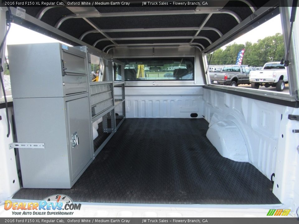 2016 Ford F150 XL Regular Cab Oxford White / Medium Earth Gray Photo #9