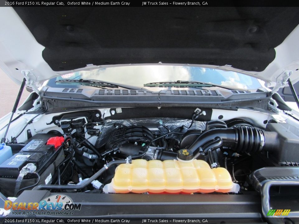 2016 Ford F150 XL Regular Cab Oxford White / Medium Earth Gray Photo #26