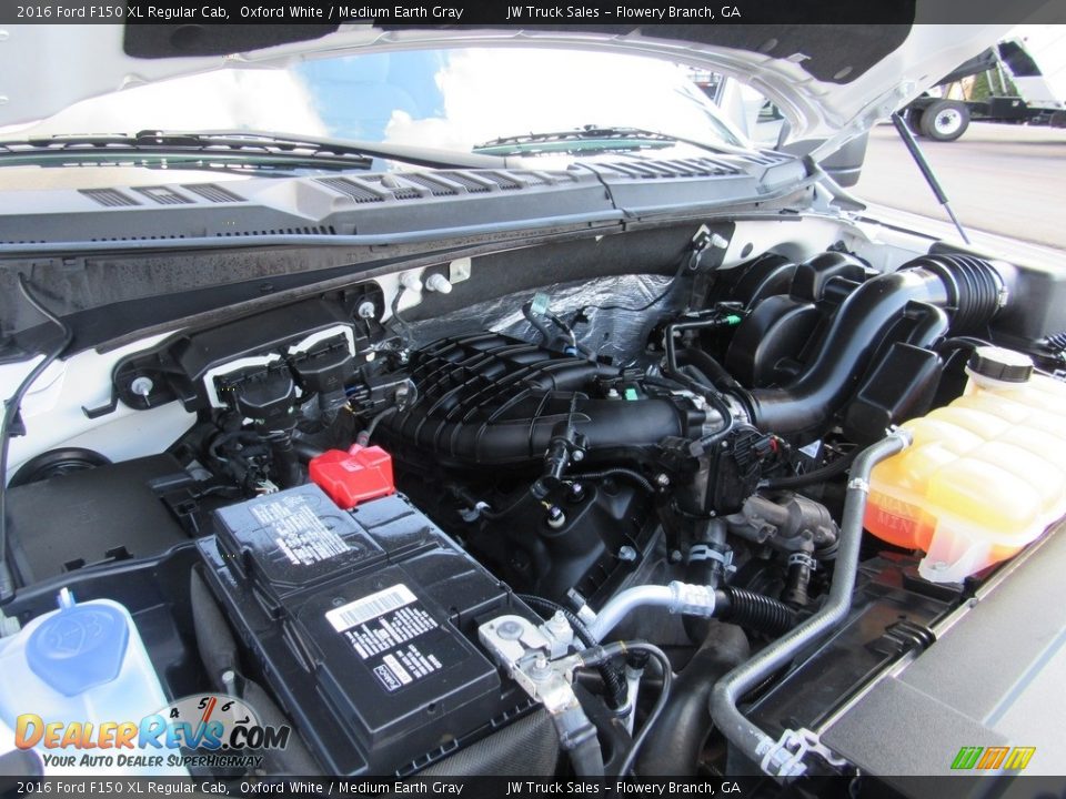 2016 Ford F150 XL Regular Cab Oxford White / Medium Earth Gray Photo #28