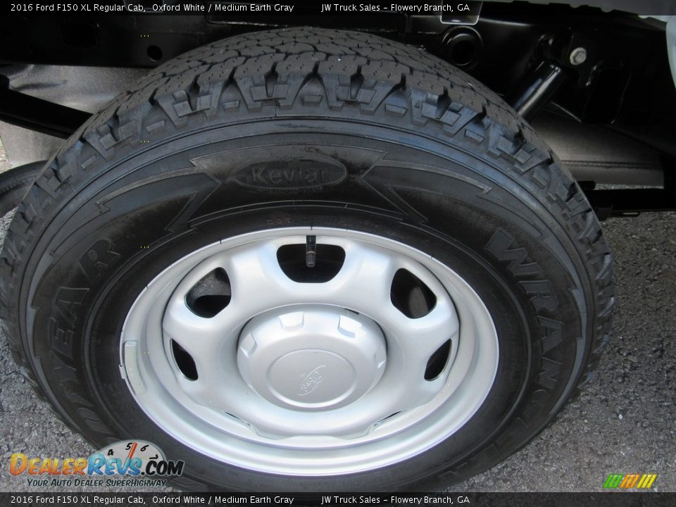 2016 Ford F150 XL Regular Cab Oxford White / Medium Earth Gray Photo #31