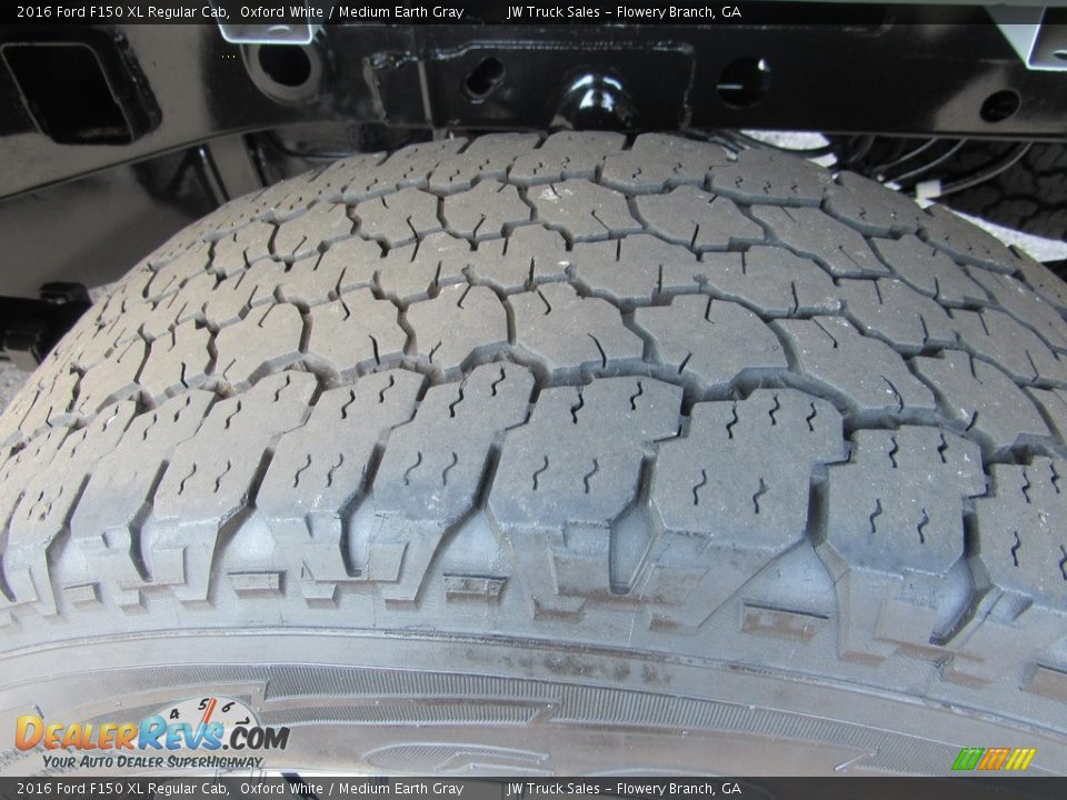 2016 Ford F150 XL Regular Cab Oxford White / Medium Earth Gray Photo #34