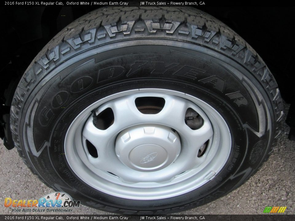 2016 Ford F150 XL Regular Cab Oxford White / Medium Earth Gray Photo #35