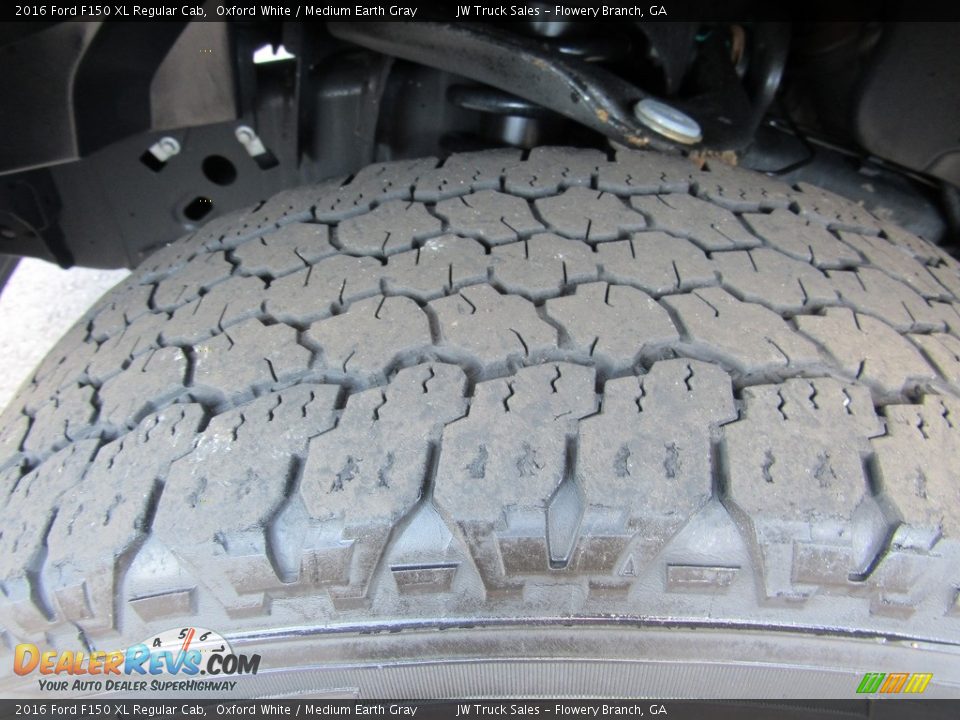 2016 Ford F150 XL Regular Cab Oxford White / Medium Earth Gray Photo #36