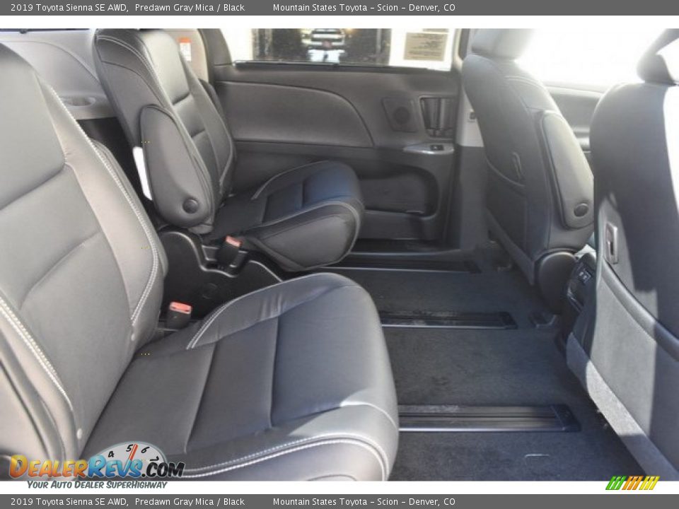 2019 Toyota Sienna SE AWD Predawn Gray Mica / Black Photo #18