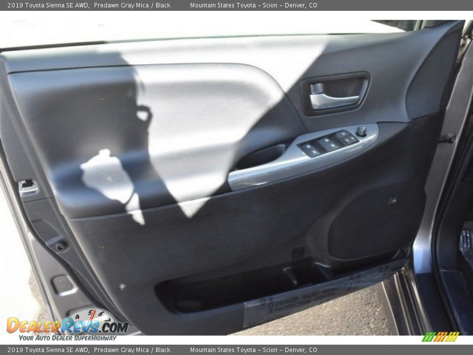 2019 Toyota Sienna SE AWD Predawn Gray Mica / Black Photo #22