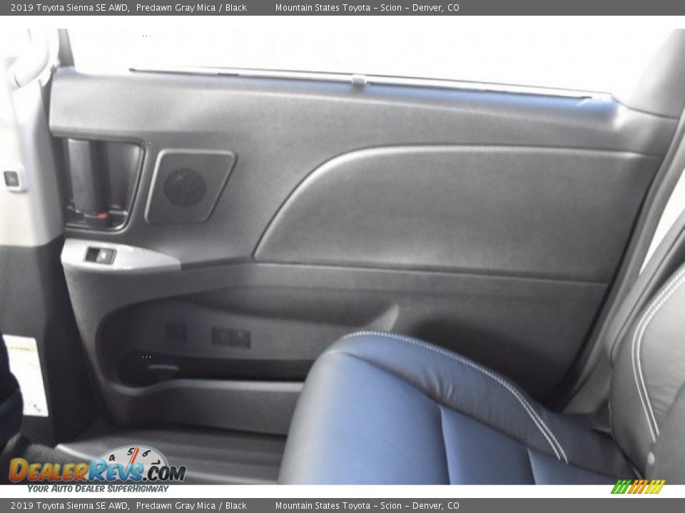 2019 Toyota Sienna SE AWD Predawn Gray Mica / Black Photo #25