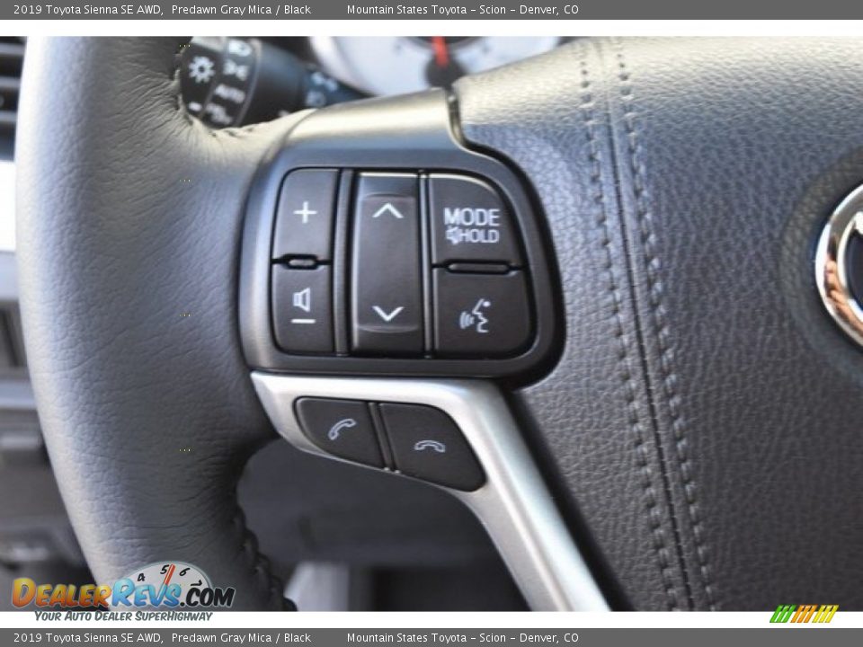2019 Toyota Sienna SE AWD Predawn Gray Mica / Black Photo #28