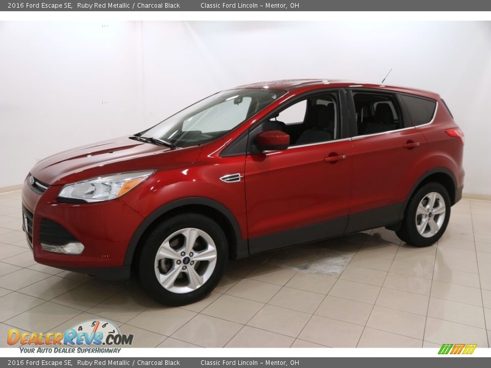 2016 Ford Escape SE Ruby Red Metallic / Charcoal Black Photo #3