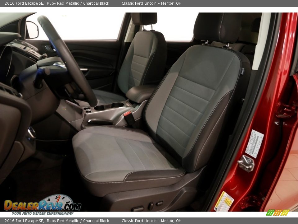 2016 Ford Escape SE Ruby Red Metallic / Charcoal Black Photo #5
