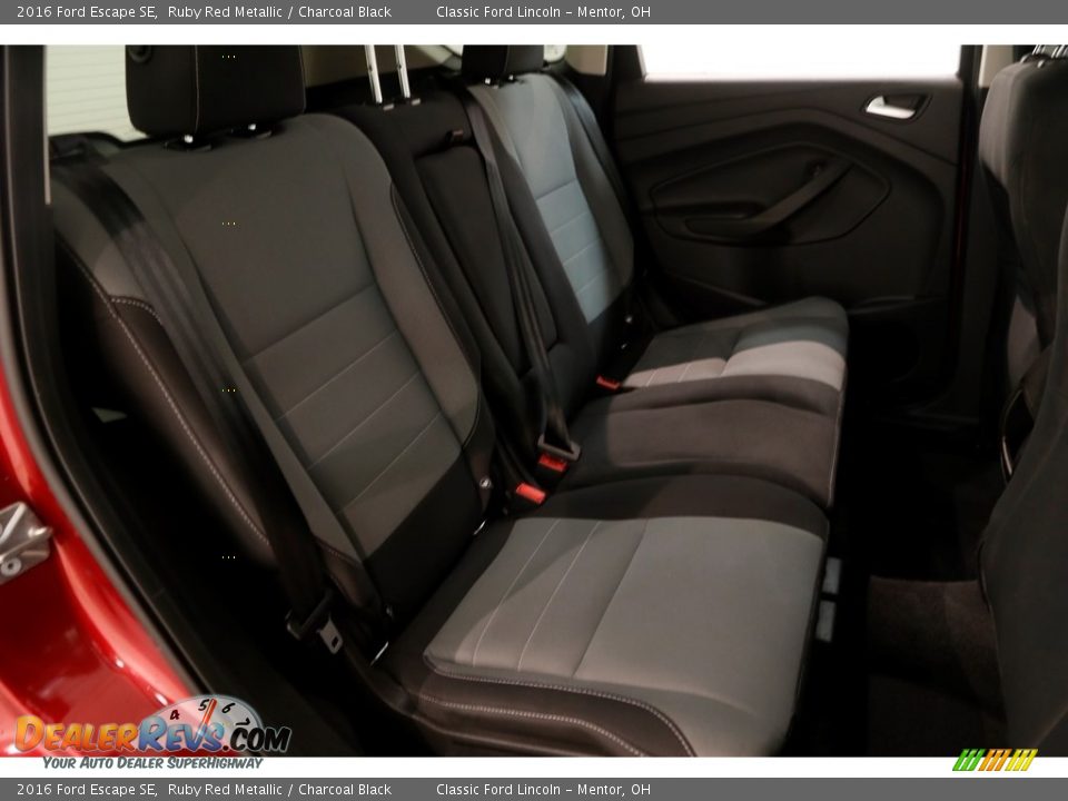 2016 Ford Escape SE Ruby Red Metallic / Charcoal Black Photo #12