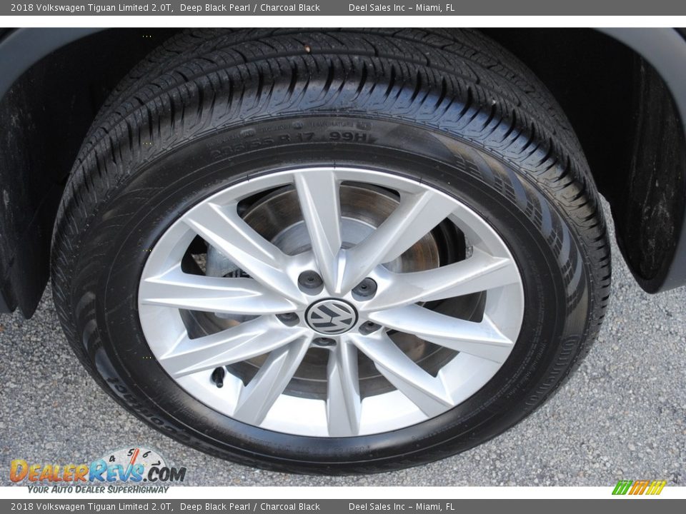 2018 Volkswagen Tiguan Limited 2.0T Deep Black Pearl / Charcoal Black Photo #11