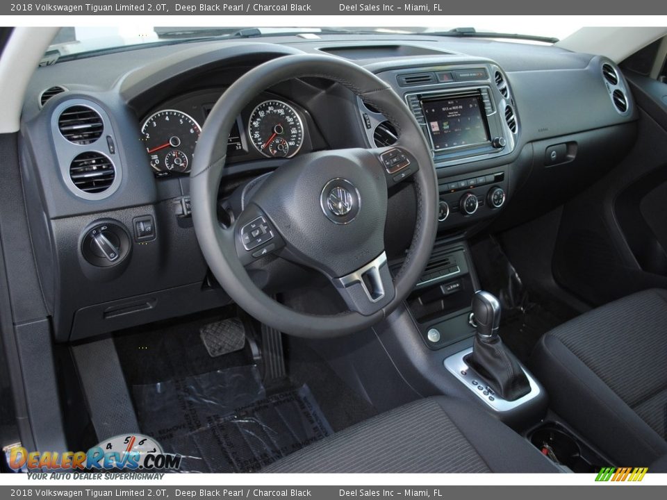 2018 Volkswagen Tiguan Limited 2.0T Deep Black Pearl / Charcoal Black Photo #16