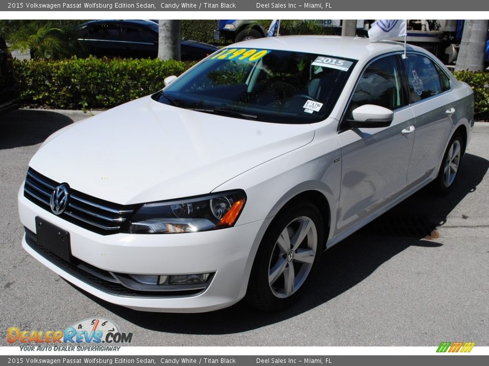2015 Volkswagen Passat Wolfsburg Edition Sedan Candy White / Titan Black Photo #4