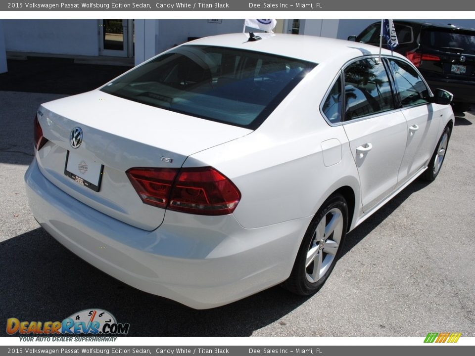 2015 Volkswagen Passat Wolfsburg Edition Sedan Candy White / Titan Black Photo #9