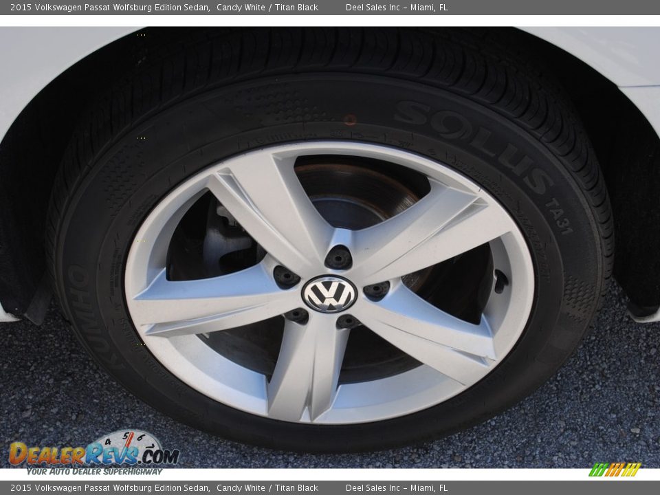 2015 Volkswagen Passat Wolfsburg Edition Sedan Candy White / Titan Black Photo #10