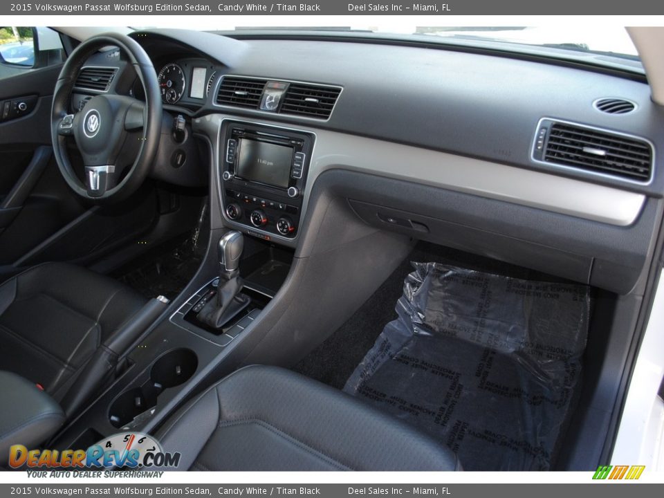 2015 Volkswagen Passat Wolfsburg Edition Sedan Candy White / Titan Black Photo #17