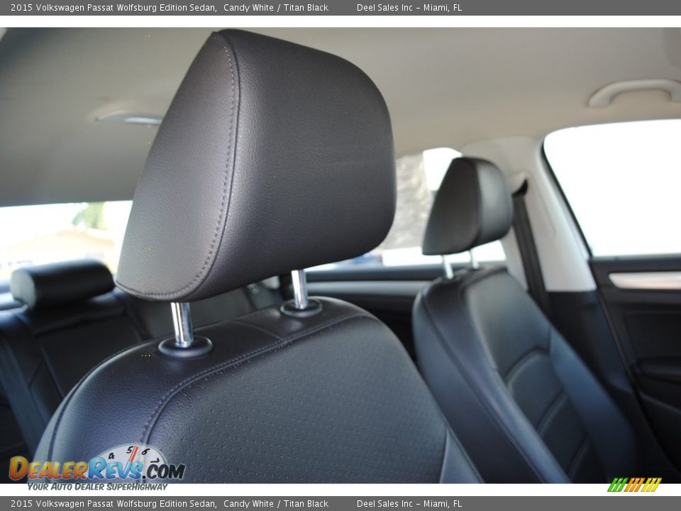 2015 Volkswagen Passat Wolfsburg Edition Sedan Candy White / Titan Black Photo #18
