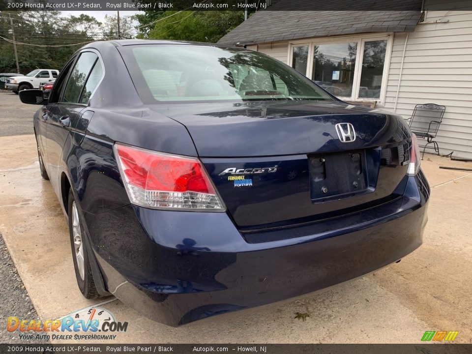 2009 Honda Accord LX-P Sedan Royal Blue Pearl / Black Photo #5