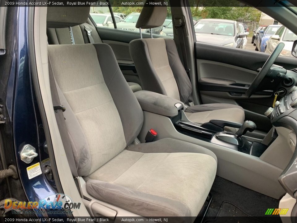 2009 Honda Accord LX-P Sedan Royal Blue Pearl / Black Photo #17