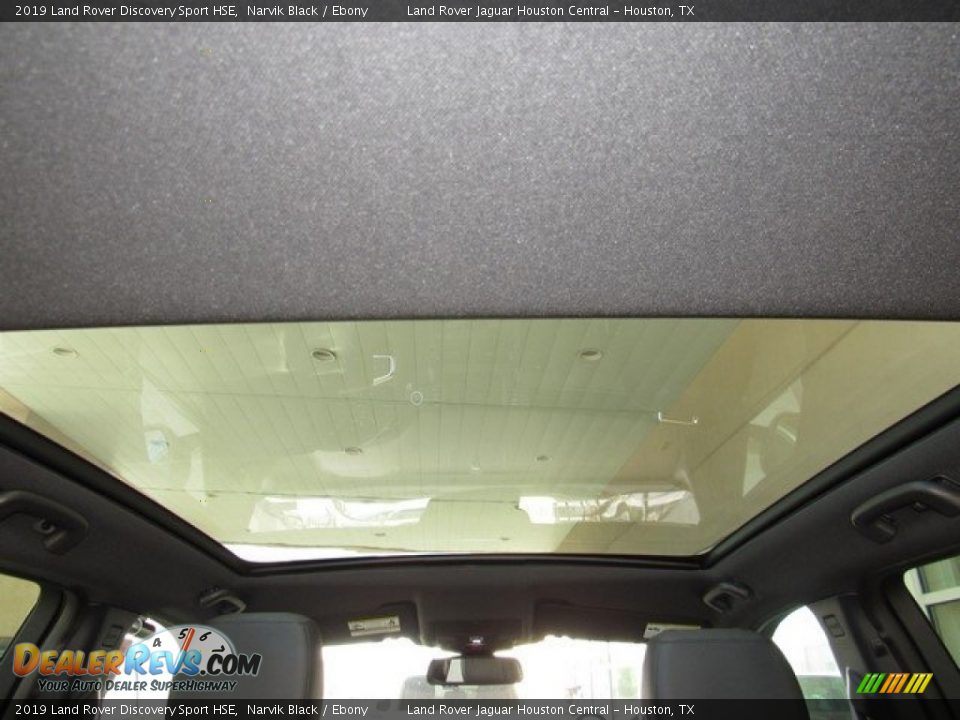 Sunroof of 2019 Land Rover Discovery Sport HSE Photo #18