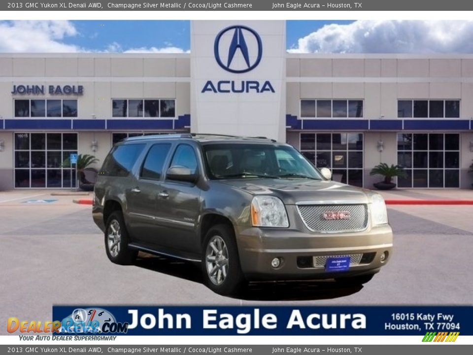 2013 GMC Yukon XL Denali AWD Champagne Silver Metallic / Cocoa/Light Cashmere Photo #1