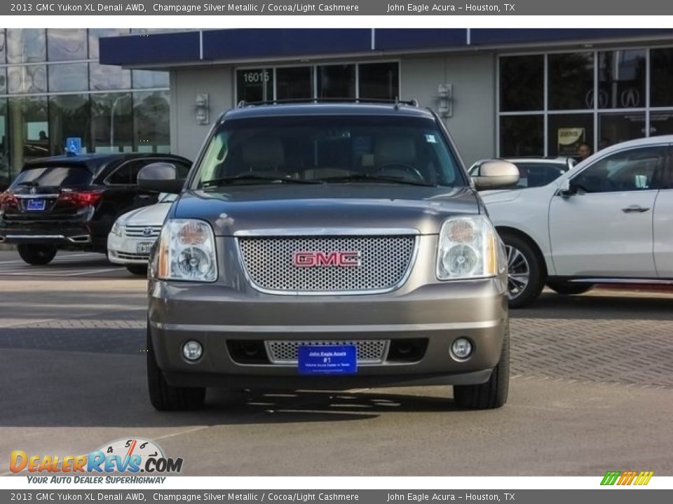 2013 GMC Yukon XL Denali AWD Champagne Silver Metallic / Cocoa/Light Cashmere Photo #2
