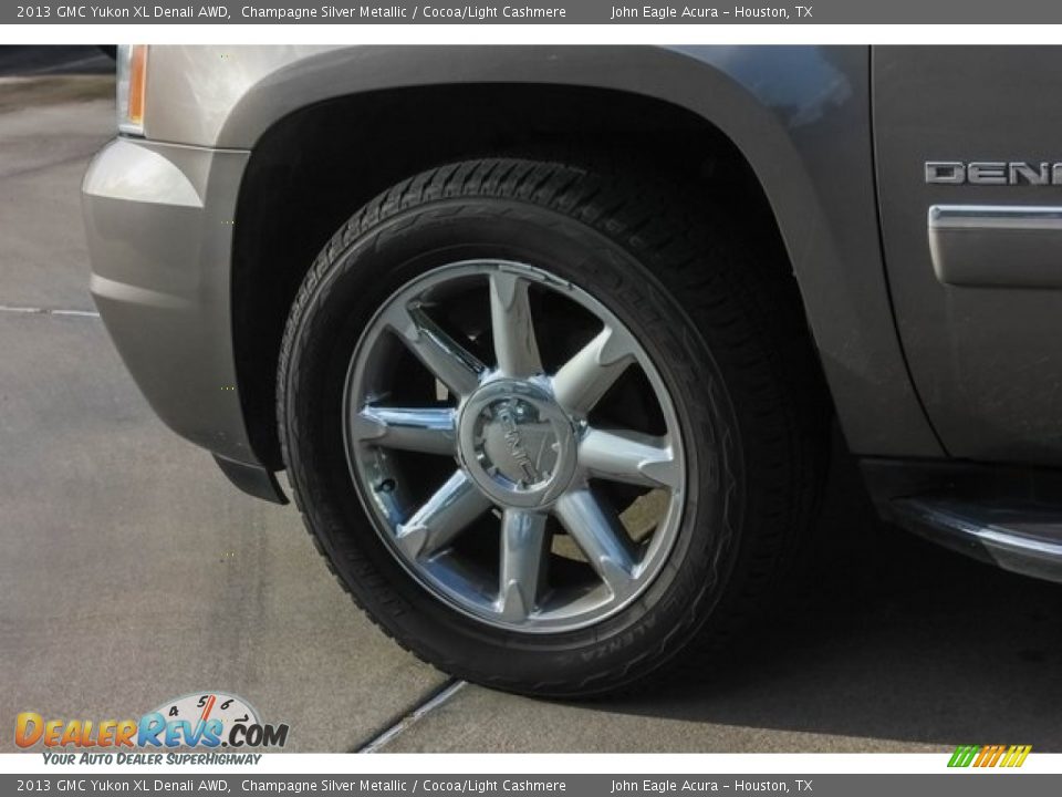 2013 GMC Yukon XL Denali AWD Champagne Silver Metallic / Cocoa/Light Cashmere Photo #13