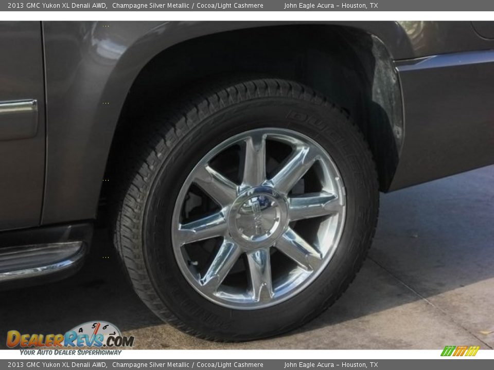 2013 GMC Yukon XL Denali AWD Champagne Silver Metallic / Cocoa/Light Cashmere Photo #14
